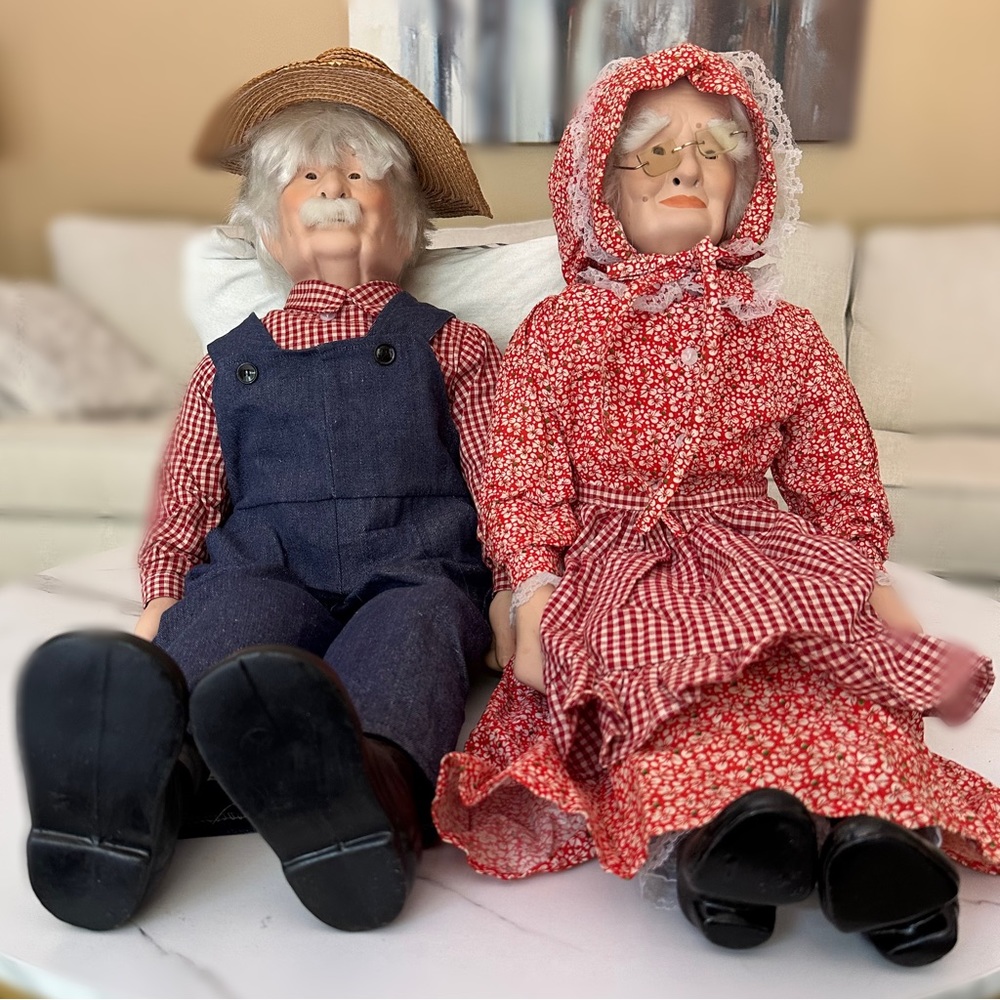 VINTAGE William Wallace Jr. Artist Porcelain Dolls Grandpa Tom & Grandma Alicia